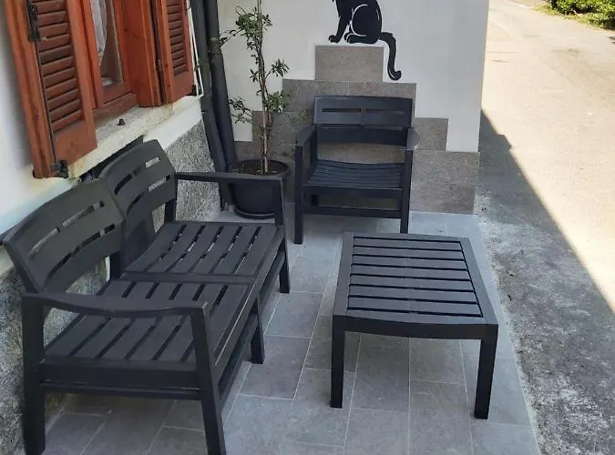 Intero :casa D D Nuova Aperturahost Rosi Tatil Evi Omegna